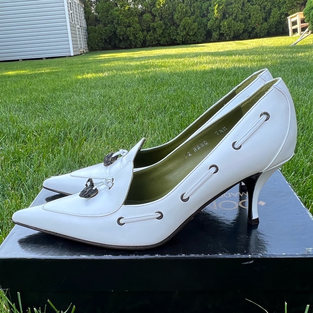 Donald J Pliner White Sea She’ll Heels